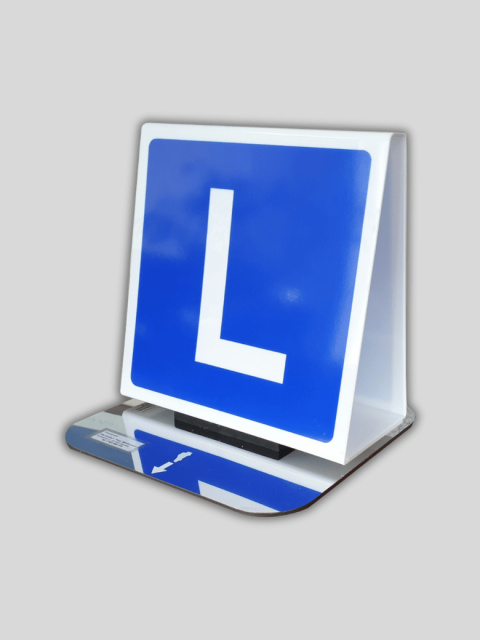 Emblemat L-ka z podstawą magnetyczną - niezabudowany Emblemat L-ka z podstawą magnetyczną - niezabudowany