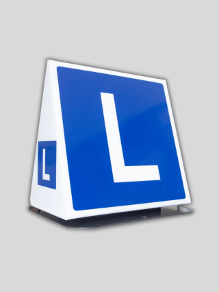 Emblemat L z podstawą magnetyczną