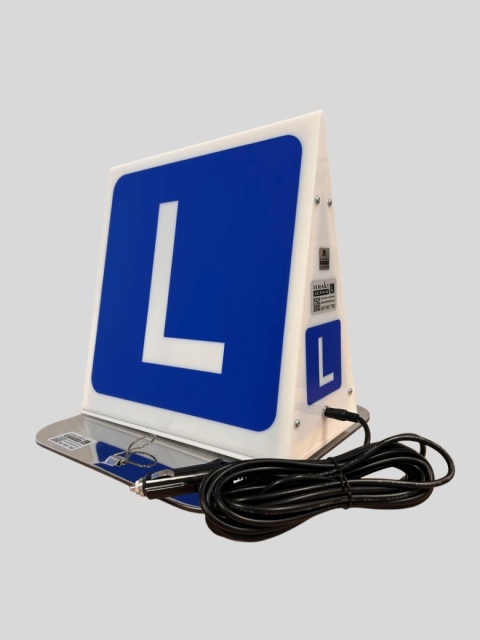 Emblemat „L” na dach samochodu z podstawą magnetyczną — podświetlany plafon