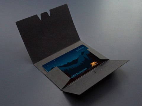 Karta blokująca sygnały NFC i RFID Karta blokująca sygnały NFC i RFID