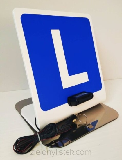 Emblemat, Plafon „L” na dach na płycie magnetycznej z podświetleniem