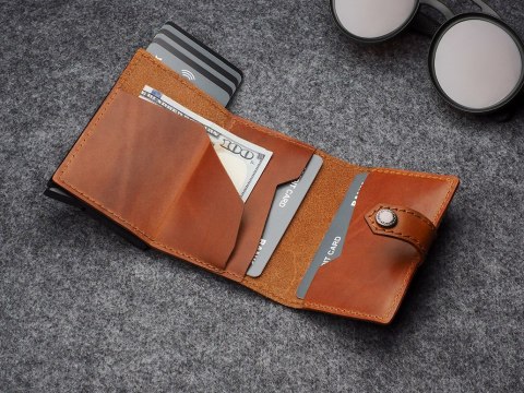 Portfel HIKER w zestawie z brelokiem Portfel HIKER w zestawie z brelokiem