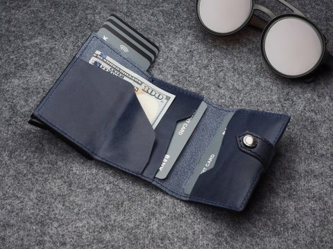 Portfel HIKER w zestawie z brelokiem Portfel HIKER w zestawie z brelokiem